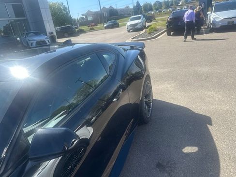 Used 2017 Chevrolet Camaro ZL1 RWD image 5