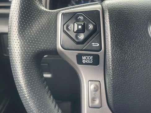 Used 2019 Toyota 4Runner SR5 AWD/4WD image 19