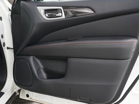 Used 2020 Nissan Pathfinder SV w/ Rock Creek Edition image 9