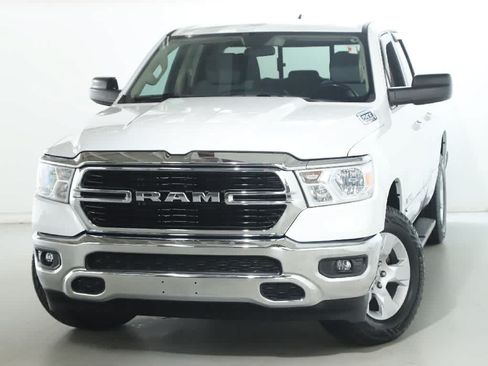 Used 2019 RAM 1500 Big Horn AWD/4WD image 3