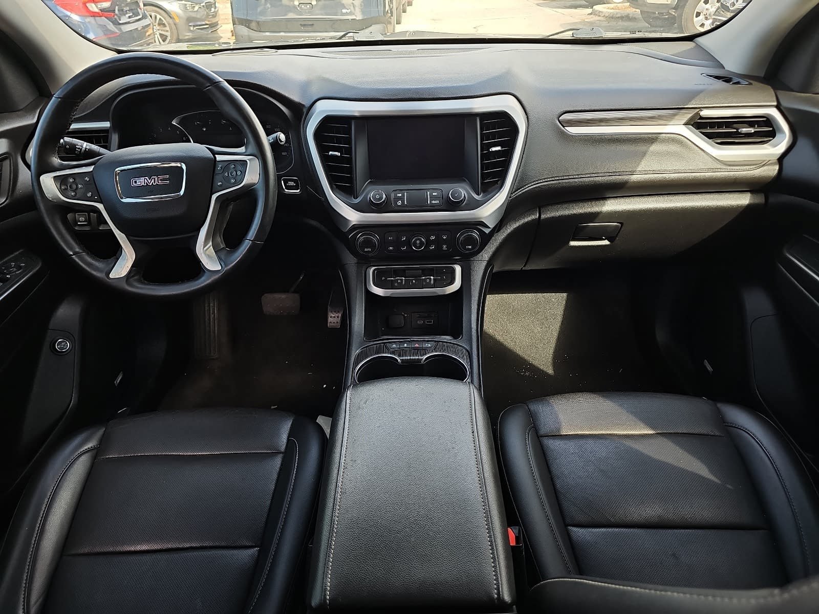 Used 2023 GMC Acadia SLT w/ Preferred Package FWD image 11