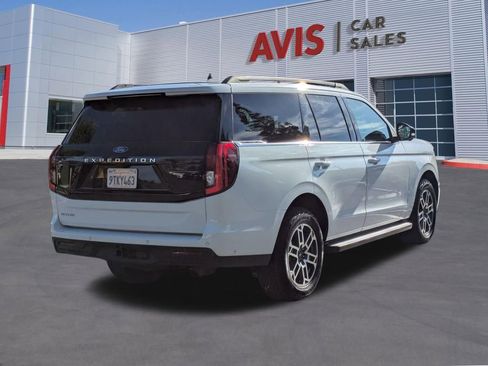 Used 2025 Ford Expedition Active image 6