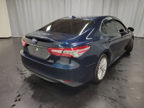 Used 2019 Toyota Camry XLE image 8