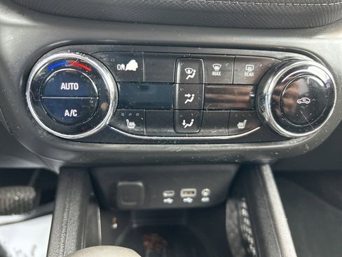 Used 2021 Chevrolet TrailBlazer LT w/ Convenience Package image 15