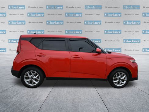 Used 2022 Kia Soul LX w/ Technology Package image 14