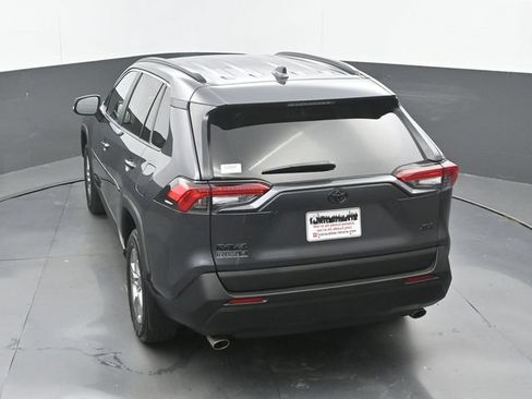 Used 2022 Toyota RAV4 XLE w/ Convenience Package FWD image 32