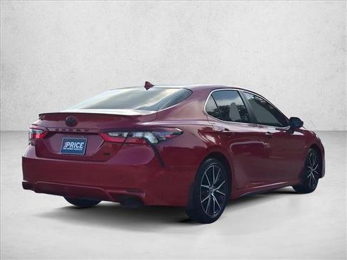 Used 2023 Toyota Camry SE FWD image 5