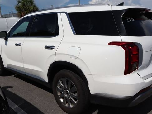 Used 2024 Hyundai Palisade SEL FWD image 3
