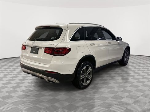 Used 2022 Mercedes-Benz GLC 300 4MATIC image 3