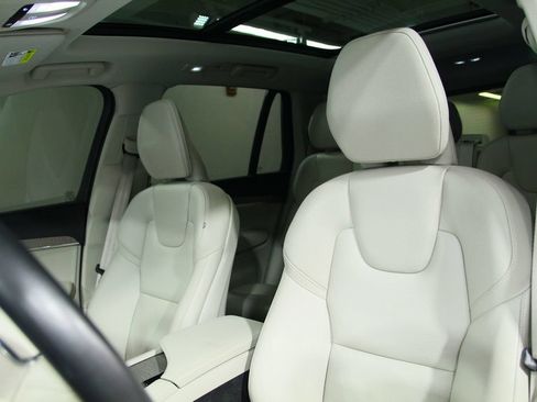 Used 2023 Volvo XC90 B6 Plus w/ Protection Package Premier AWD/4WD image 6