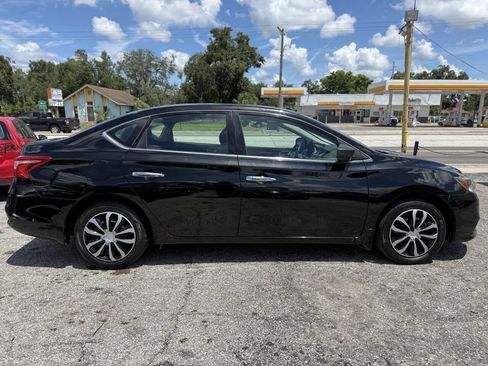 Used 2016 Nissan Sentra SV FWD image 8