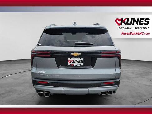 Used 2024 Chevrolet Traverse LT AWD/4WD image 6