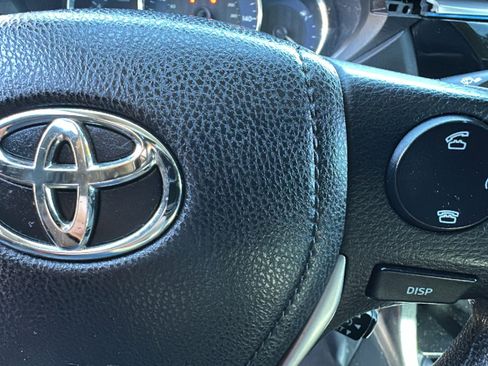 Used 2014 Toyota Corolla LE image 20
