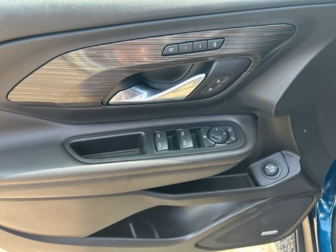 Used 2021 GMC Terrain SLT w/ Infotainment Package II AWD/4WD image 7