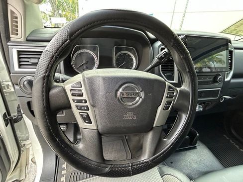 Used 2016 Nissan Titan S image 18