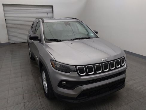 Used 2022 Jeep Compass Latitude FWD image 14