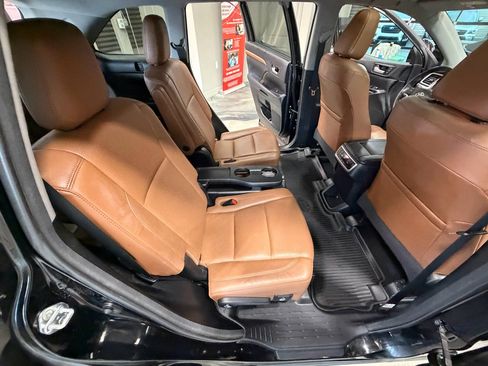 Used 2018 Toyota Highlander Limited AWD/4WD image 46