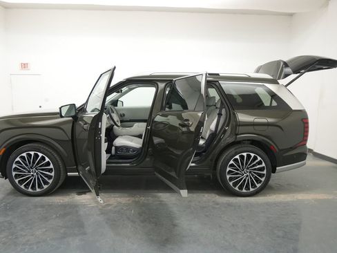 New 2026 Hyundai Palisade Calligraphy AWD/4WD image 33