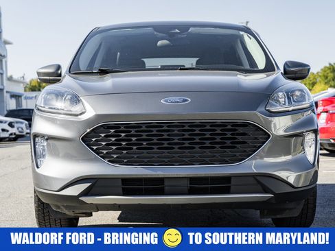 Used 2022 Ford Escape SEL image 2