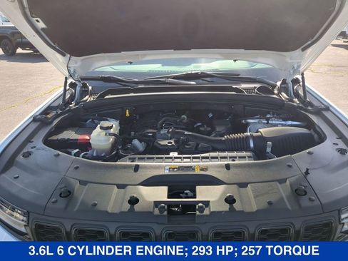 Used 2022 Jeep Grand Cherokee Altitude AWD/4WD image 24