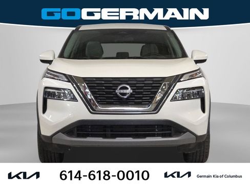 Used 2023 Nissan Rogue SV AWD/4WD image 2