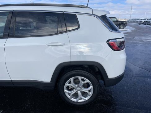 Used 2024 Jeep Compass Latitude image 26