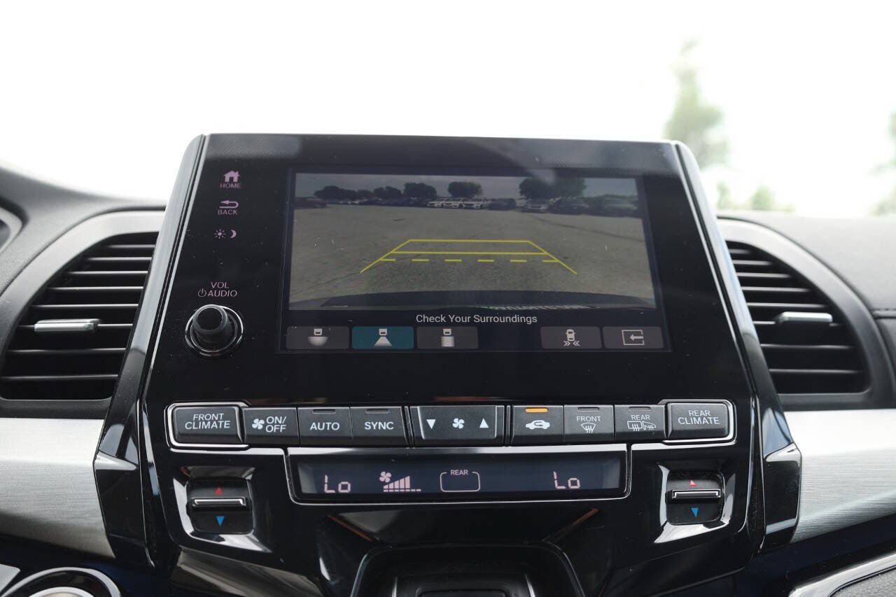 Used 2023 Honda Odyssey Touring image 25