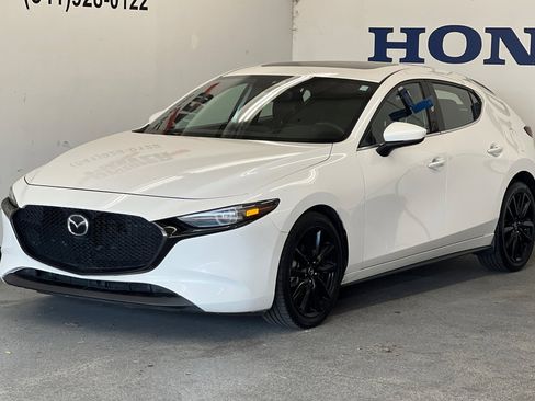 Used 2019 MAZDA MAZDA3 Premium image 7
