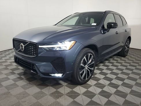 Certified 2025 Volvo XC60 B5 Plus AWD/4WD image 4