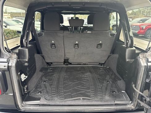 Used 2020 Jeep Wrangler Unlimited Sport image 14