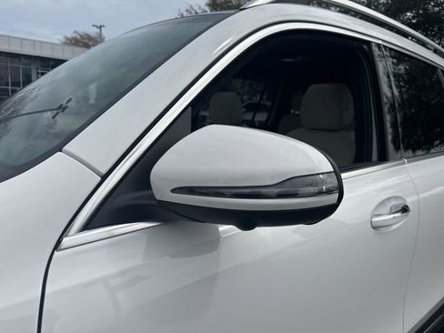 New 2026 Mercedes-Benz GLB 250 image 11