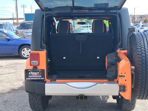 Used 2012 Jeep Wrangler Sahara w/ Dual Top Group AWD/4WD image 12