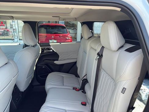 New 2025 Mitsubishi Outlander SEL image 14