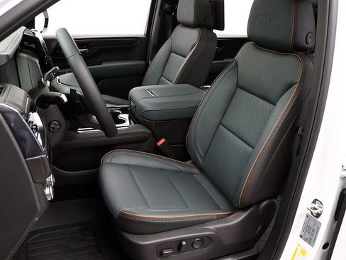 New 2026 GMC Yukon XL AT4 w/ AT4 Premium Plus Package image 8