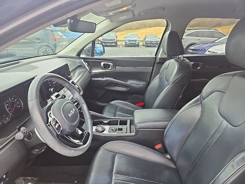 Certified 2023 Kia Sorento EX image 12