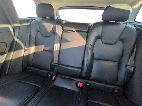 Used 2024 Volvo XC60 T8 Ultimate w/ Protection Package Premier image 16