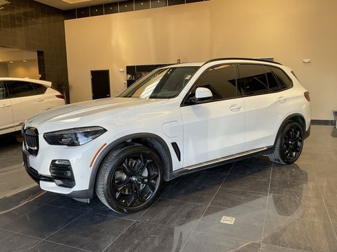 Used 2021 BMW X5 xDrive45e w/ Premium Package 3 image 3