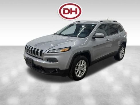 Used 2014 Jeep Cherokee Latitude AWD/4WD image 10