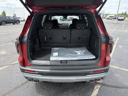 New 2026 Chevrolet Traverse LT w/ Driver Confidence Package AWD/4WD image 35
