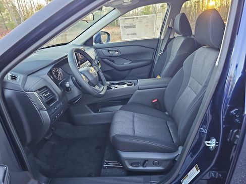 New 2026 Nissan Rogue SV image 4