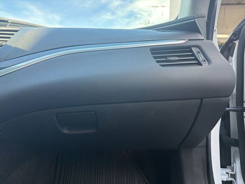 Used 2019 Chevrolet Impala LT w/ LT Convenience Package image 20