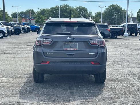 Used 2023 Jeep Compass Latitude w/ Convenience Group AWD/4WD image 5