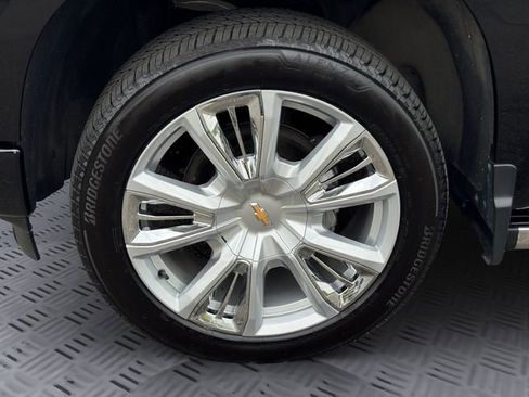 Certified 2025 Chevrolet Silverado 1500 High Country w/ High Country Premium Package AWD/4WD image 31