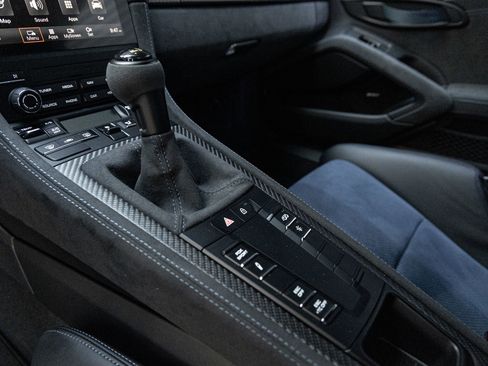 Certified 2025 Porsche 718 Cayman GT4 RS RWD image 25