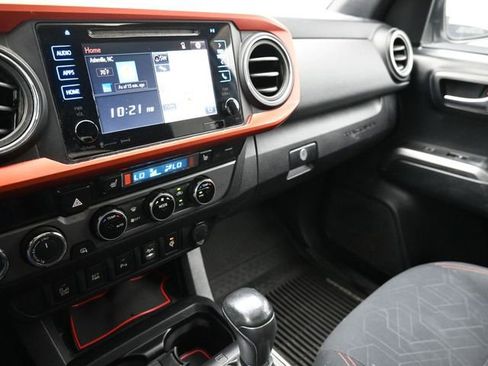 Used 2016 Toyota Tacoma TRD Sport w/ Premium & Technology Package image 29