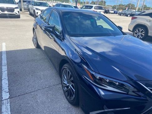 Used 2025 Lexus ES 350 Ultra Luxury w/ Accessory Package (Z1) FWD image 1