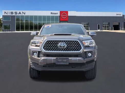 Used 2019 Toyota Tacoma TRD Sport AWD/4WD image 8