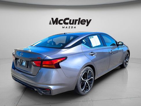 Used 2024 Nissan Altima 2.5 SR FWD image 7