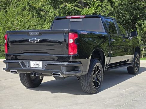 Used 2025 Chevrolet Silverado 1500 LT Trail Boss w/ Convenience Package II AWD/4WD image 8