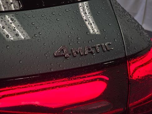 New 2026 Mercedes-Benz GLC 300 4MATIC image 32